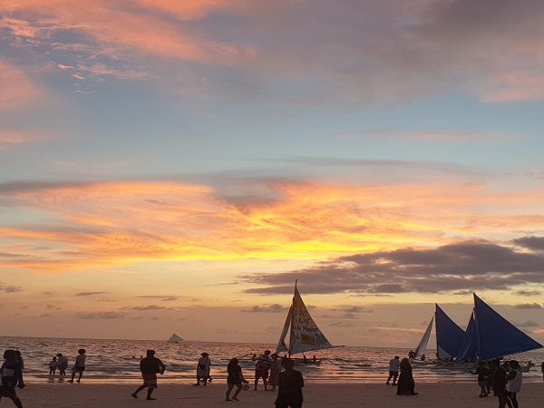 Boracay｜One-day tour with 3 water activities, lunch and afternoon tea (Min. 4 people)